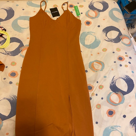 Dress - Picture 4 of 8